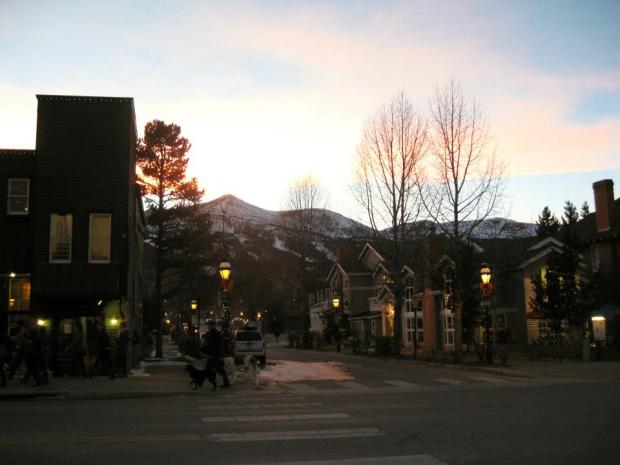 149097_4888740857957_721669390_n