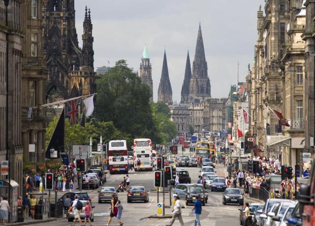 edinburgh-princes-street-11453947